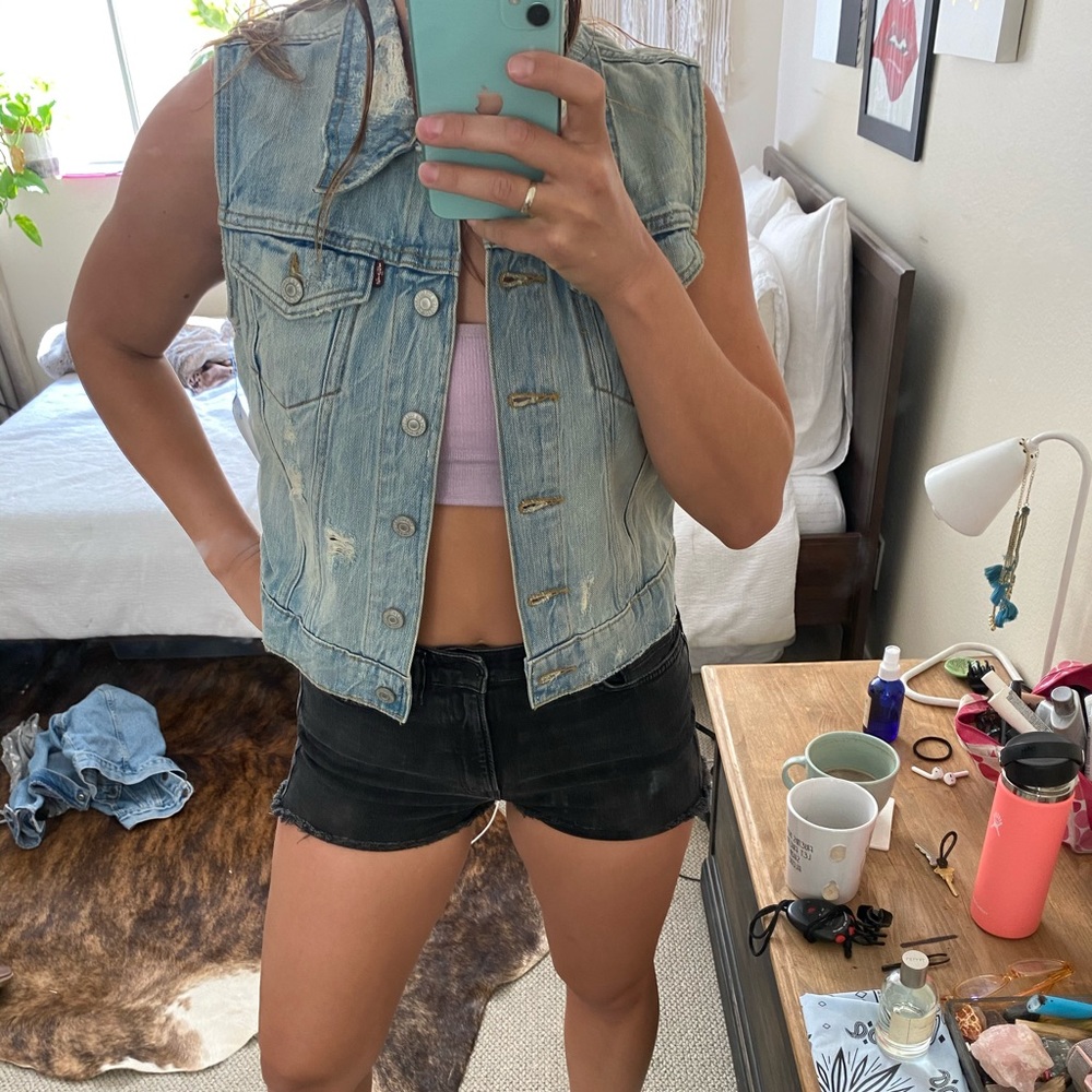 Levi’s denim vest